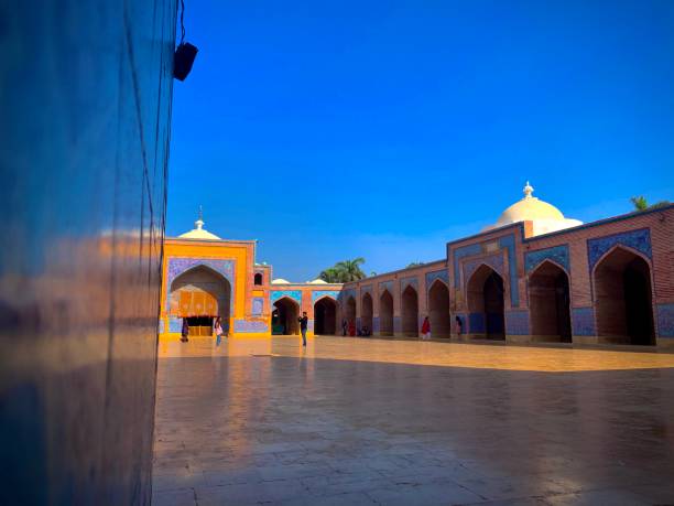 istock Sahn - The Shah Jahan Mosque 1367885837