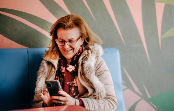 istock Connecting to bank account 1367905302