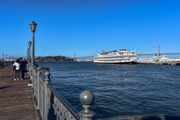 puerto de san francisco, muelle 7 - pier seven fotografías e imágenes de stock