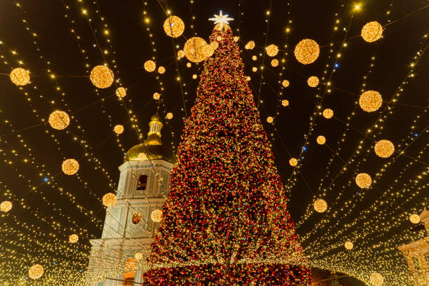 istock Christmas tree. The main tree of Ukraine. Kiev. 1368033437