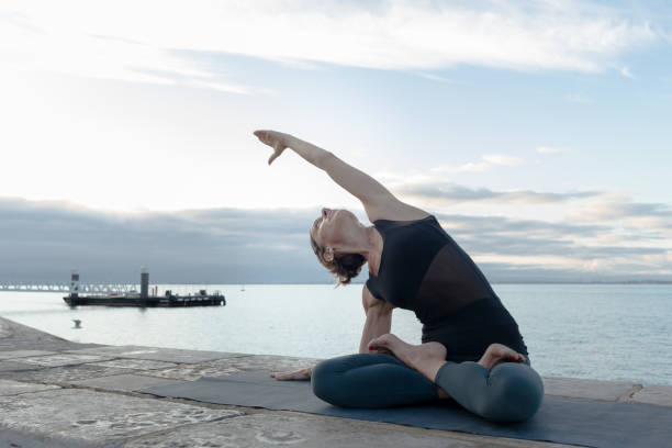istock Yoga outdoor 1368062552