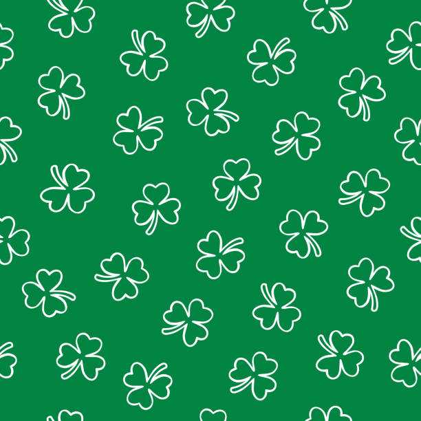 illustrazioni stock, clip art, cartoni animati e icone di tendenza di piccolo contorno bianco clover leaves senza cuciture pattern - leaf green backgrounds flower