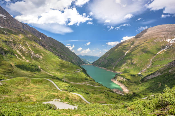 bacini di alta montagna di kaprun - zell am see-kaprun con una splendida natura, terra di salcburger, alpi austriache - european alps flower north tirol holiday foto e immagini stock