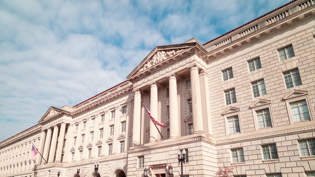 U.S. Department of Commerce - Herbert Hoover Building - Washington, DC - Time-lapse