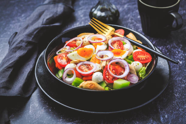 istock Mixed salad with roasted mushrooms, egg and mozzarella 1368142974