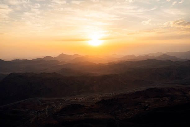 beautiful mountain landscape in egypt. view from mount sinai at sunrise. - sinai peninsula imagens e fotografias de stock