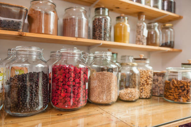 istock Shelf With Food Containers In A Sustainable Store 1368195162