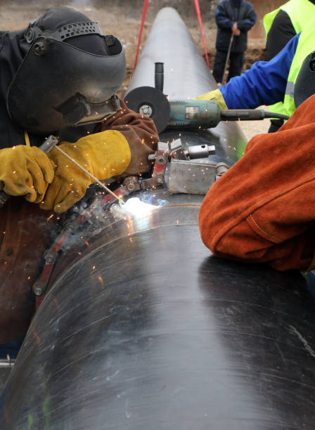 Welding works on gas pipeline
