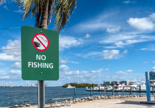 zakaz łowienia ryb - no fishing zdjęcia i obrazy z banku zdjęć