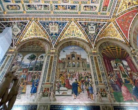 Panoramic view of the interior of the Cathedral of Siena (Duomo di Siena)