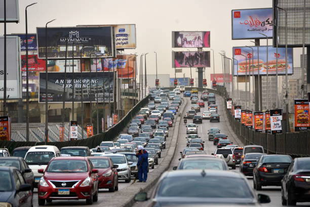 heavy traffic - tourism outdoors egypt africa imagens e fotografias de stock