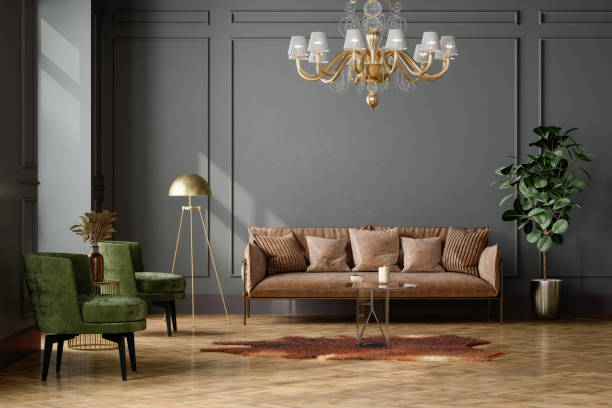 elegante interior de la sala de estar con sillones de terciopelo verde, sofá de cuero marrón, lámpara de pie, mesa de centro y pared vacía - lámpara de piso fotografías e imágenes de stock
