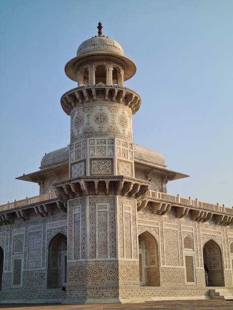 istock Tomb of I'timad-ud-Daulah 1368360526