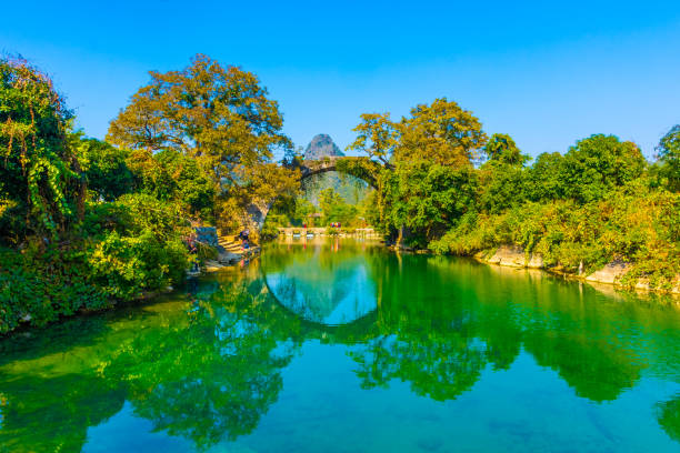 paesaggio del guangxi, cina - bridge beauty in nature travel destinations yangshuo foto e immagini stock