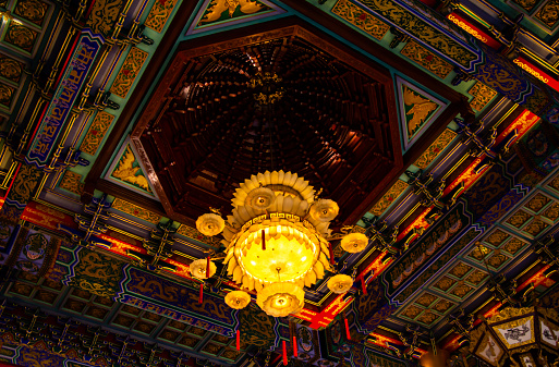 Chinese style chandelier lantern with red mezzanine ceiling design