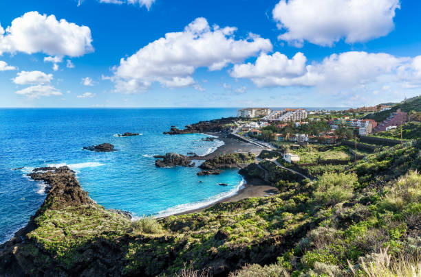 пейзаж с лос-канкахос, ла-пальма - tenerife spain santa cruz de tenerife canary islands стоковые фото и изображения