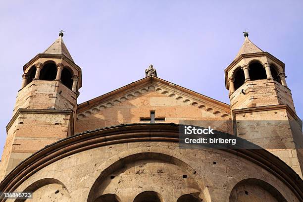 Catedral De Módena Detalhe Do Ábside - Fotografias de stock e mais imagens de Antigo - Antigo, Ao Ar Livre, Arcaico