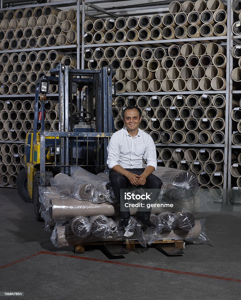 young refuerzo - Foto de stock de Fábrica libre de derechos