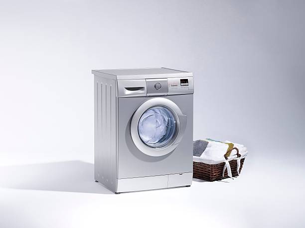 máquina de lavado - towel indoors single object simplicity fotografías e imágenes de stock