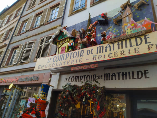 le comptoir de mathilde chocolaterie sign brand text store front logo of groceries candy shop - 比利時皇室 個照片及圖片檔