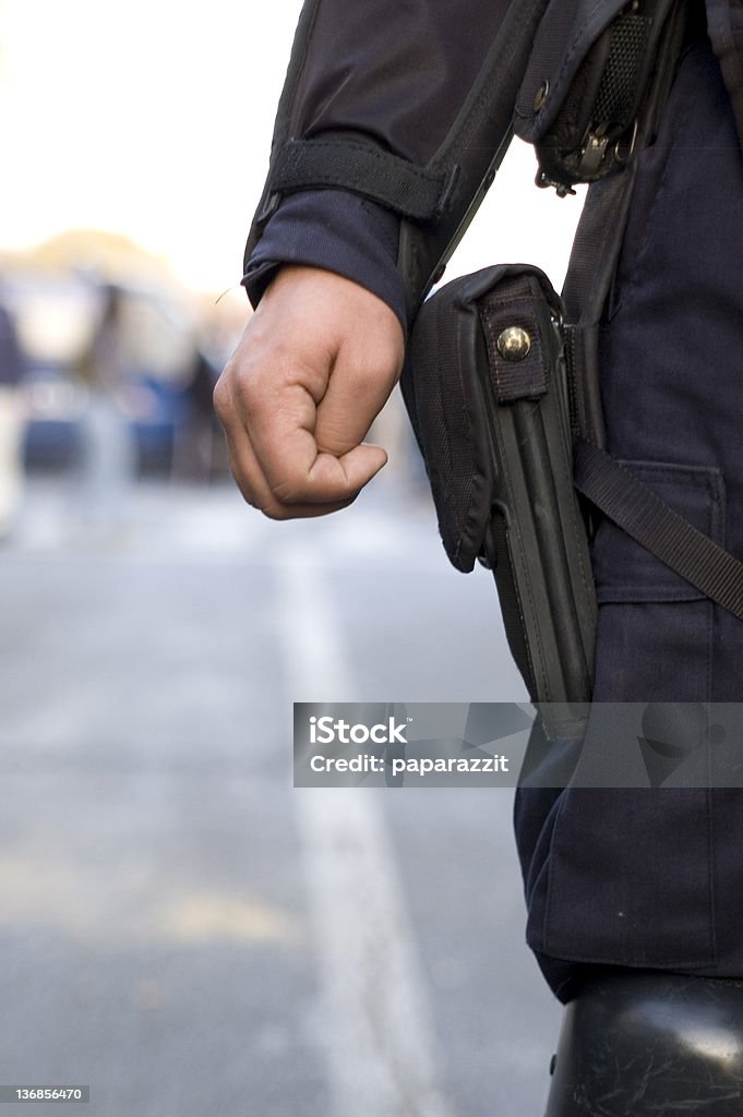Pistola de policía - Foto de stock de Luchar libre de derechos
