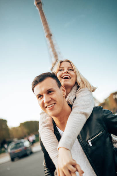 istock happiness together in paris 1368573551