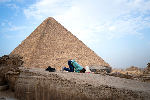 Travel at the great Pyramids of Giza