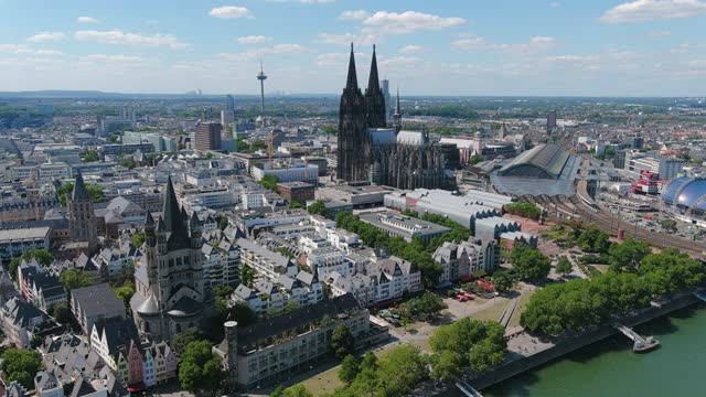 Aerial view of cityscape of Cologne, Cathedral Church of Saint Peter (Hohe Domkirche Sankt Petrus) in historic city center - landscape panorama of Germany from above, Europe