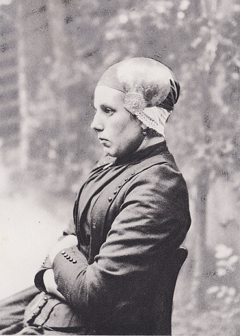 A Dutch peasant woman from Friesland , Netherlands (Holland). Photo by Dr. Charles Mitchell commissioned for an 1894 book about Holland. Source: Original edition is from my own archives. Copyright has expired and is in Public Domain.