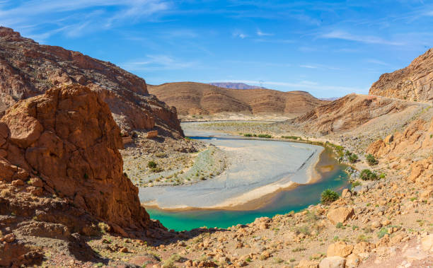 gola del fiume ziz in marocco - atlas foto e immagini stock