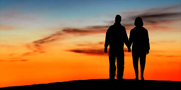 istock XL romantic couple silhouette 136881574