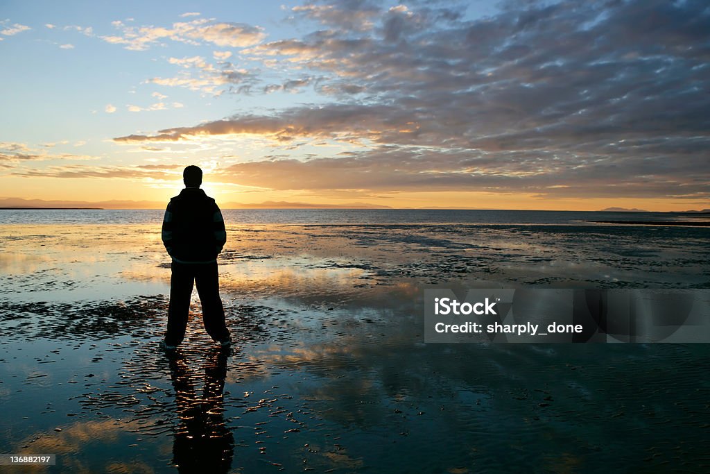 XXL-lonely Mann silhouette - Lizenzfrei Abgeschiedenheit Stock-Foto