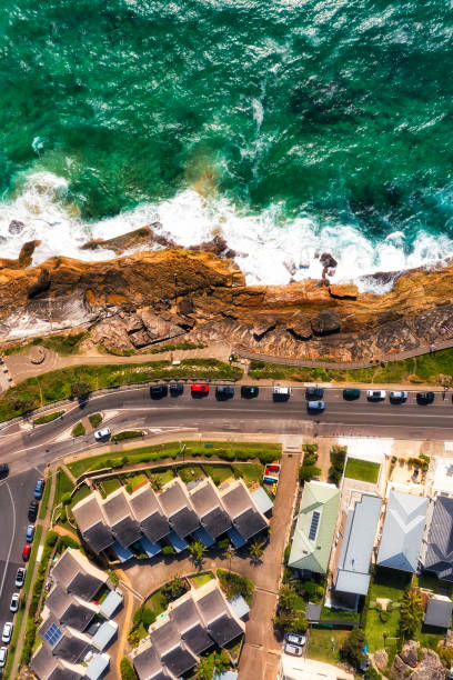 istock D Sea freshwater head top down 1368846210