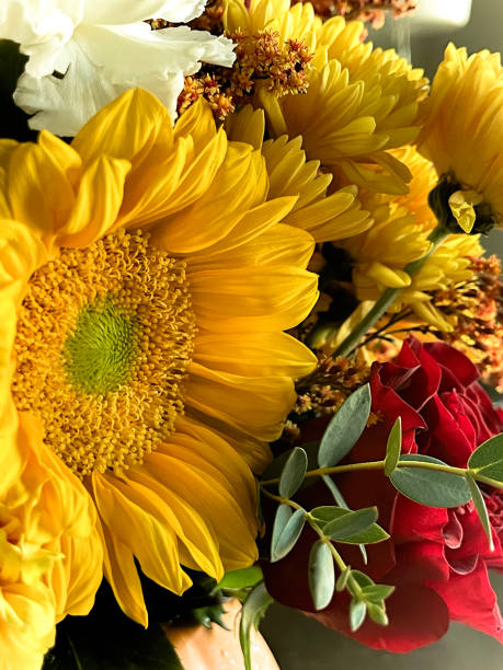 istock The Feel Better Flower Arrangement 1368847615