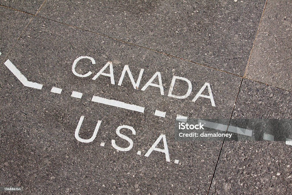 Canadá y Estados Unidos línea divisoria - Foto de stock de Canadá libre de derechos