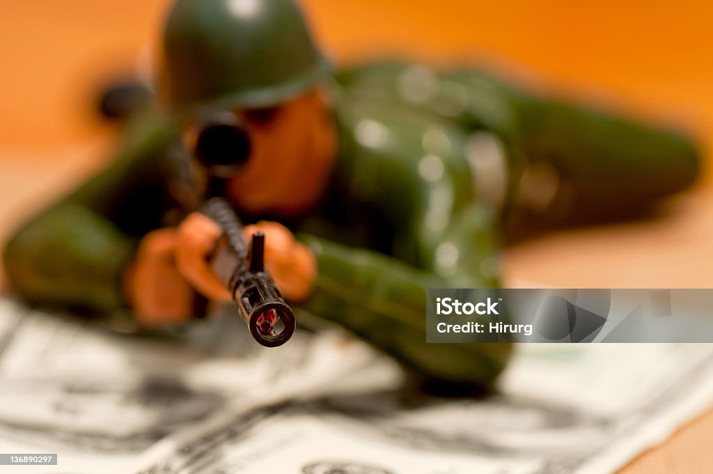 Soldier y dinero - Foto de stock de Ahorros libre de derechos