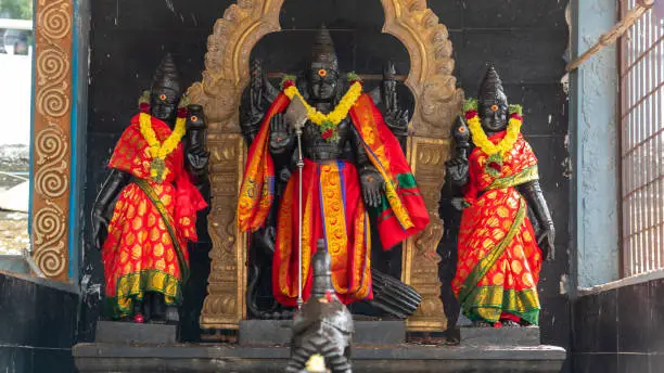 lord murugan, 1008 Shiva Temple Salem, Tamil Nadu, India. Hindu temple complex dedicated to Shiva, with 1008 identical Nandi statue array over a hillside.