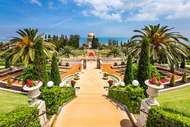 the mediterranean sea. clear day - middle eastern architecture imagens e fotografias de stock