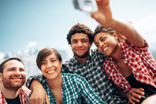 istock friends take a selfie during the hike 1368975227