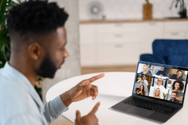 istock Morning meeting on the distance 1368978847