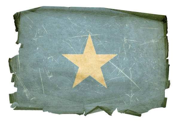 сомалийские флаг старого, изолированные на белом фоне - somalia flag isolated on white grunge стоковые фото и изображения