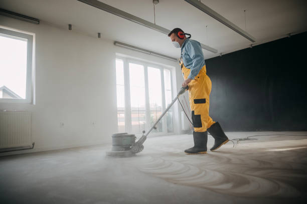istock Special machine polishes the floor 1368992154