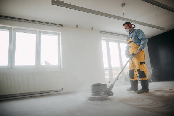 istock Special machine polishes the floor 1368992164