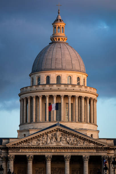 купол пантеона париж сансет - pantheon paris paris france france europe стоковые фото и изображения