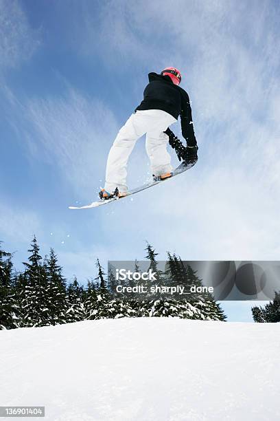 Xl Snowboard Big Air Foto de stock y más banco de imágenes de Accesorio de cabeza - Accesorio de cabeza, Actividad, Actividades recreativas