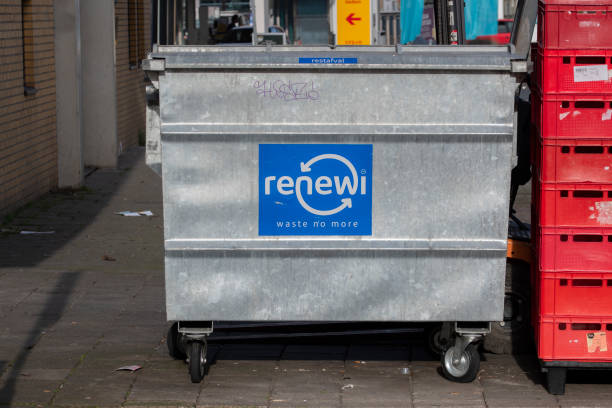 renewi garbage container at amsterdam the netherlands - psg 個照片及圖片檔