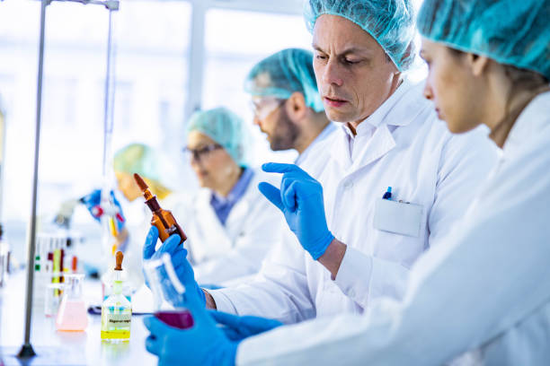 istock Educating student of chemistry in laboratory! 1369082366