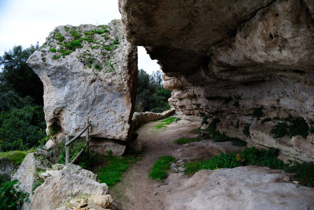istock Il sentiero per la Via Ferrata della Regina 1369104296