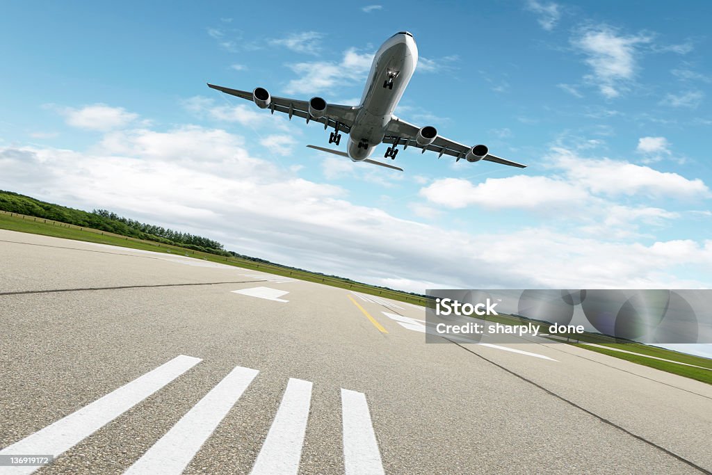 XL jet Avión aterrizando - Foto de stock de Avión libre de derechos