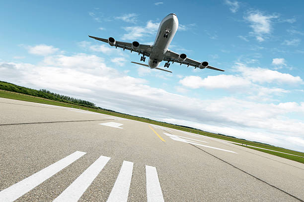 XL jet airplane landing